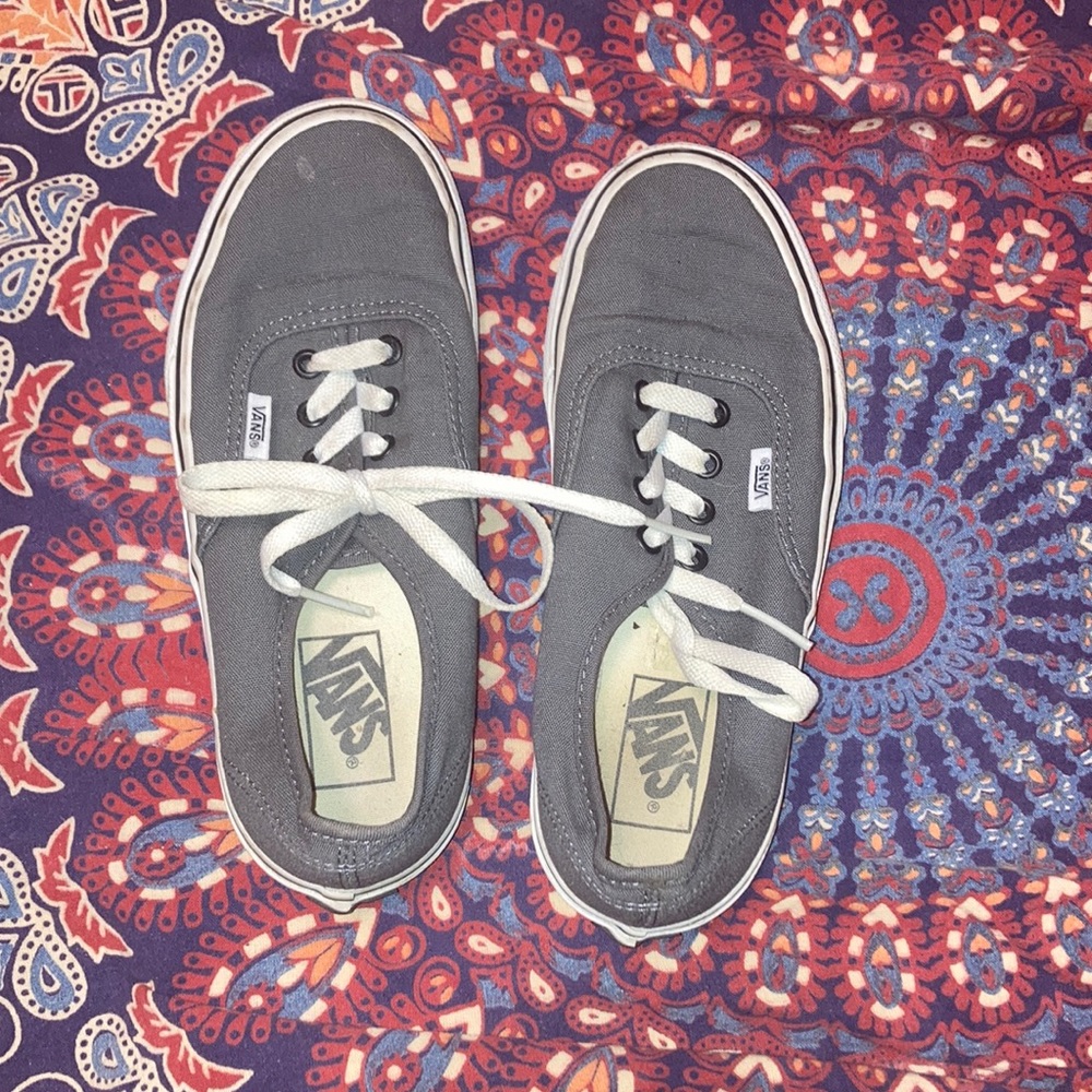 Grey Vans Sneakers 👟